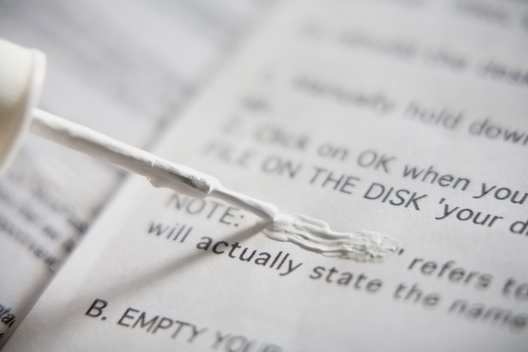 cairan koreksi bahan kimia terdiri